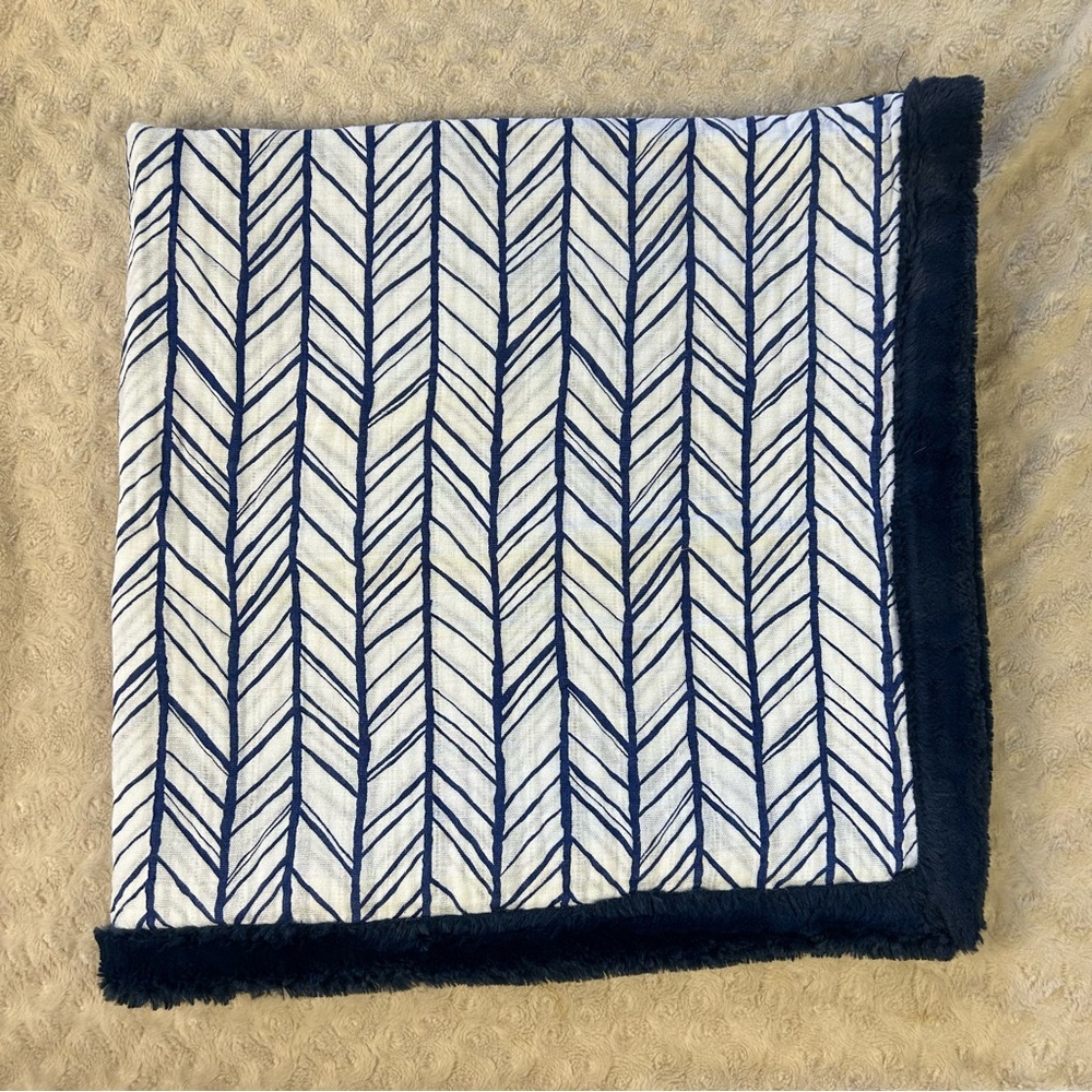 SS Blue White Chevron Baby Lovey Security Blanket Muslin Faux Fur Edge Trim USA